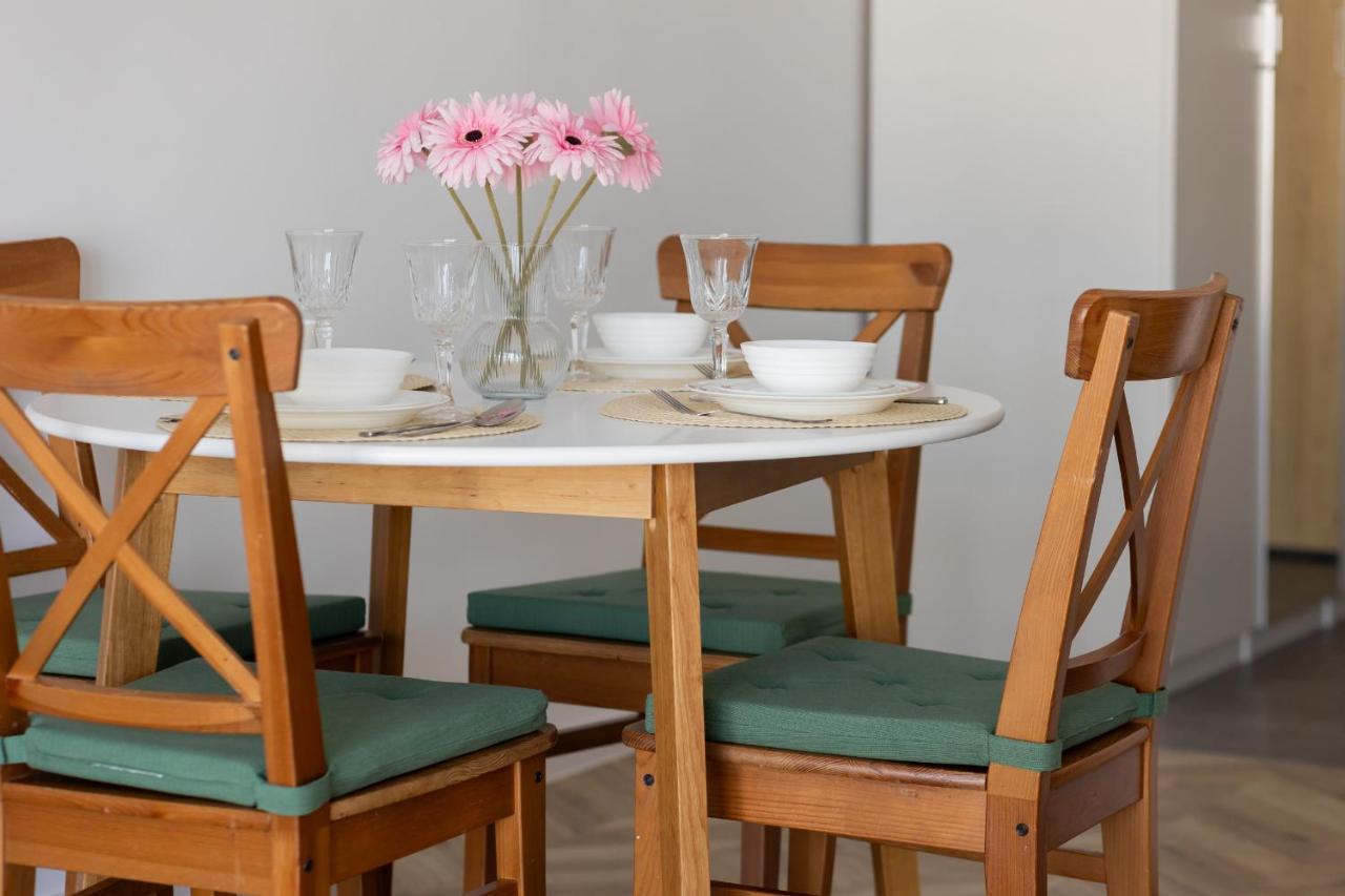 Ursus Sunny Studio For 4 Guests With Parking & Balcony By Noclegi Renters Warsaw Exterior photo